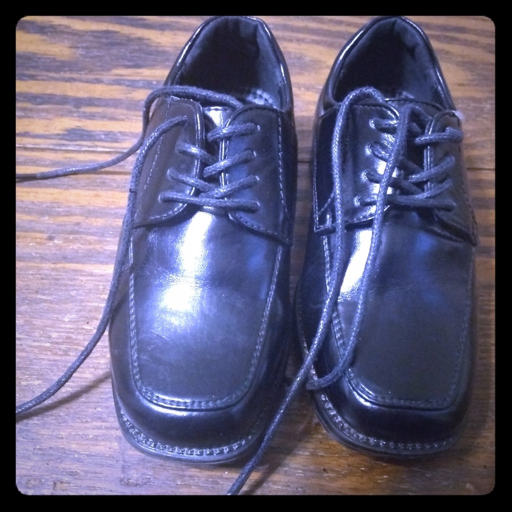 Boys dress shoes